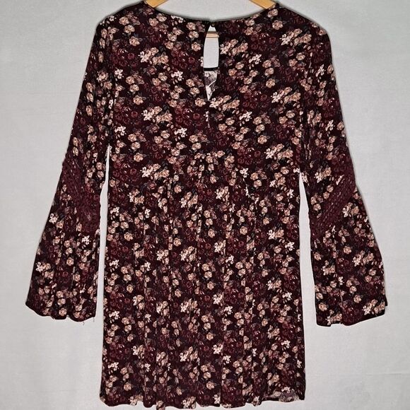 Xhileration Bell Sleeved Mini Dress Plum Small (Junior) - Picture 2 of 6